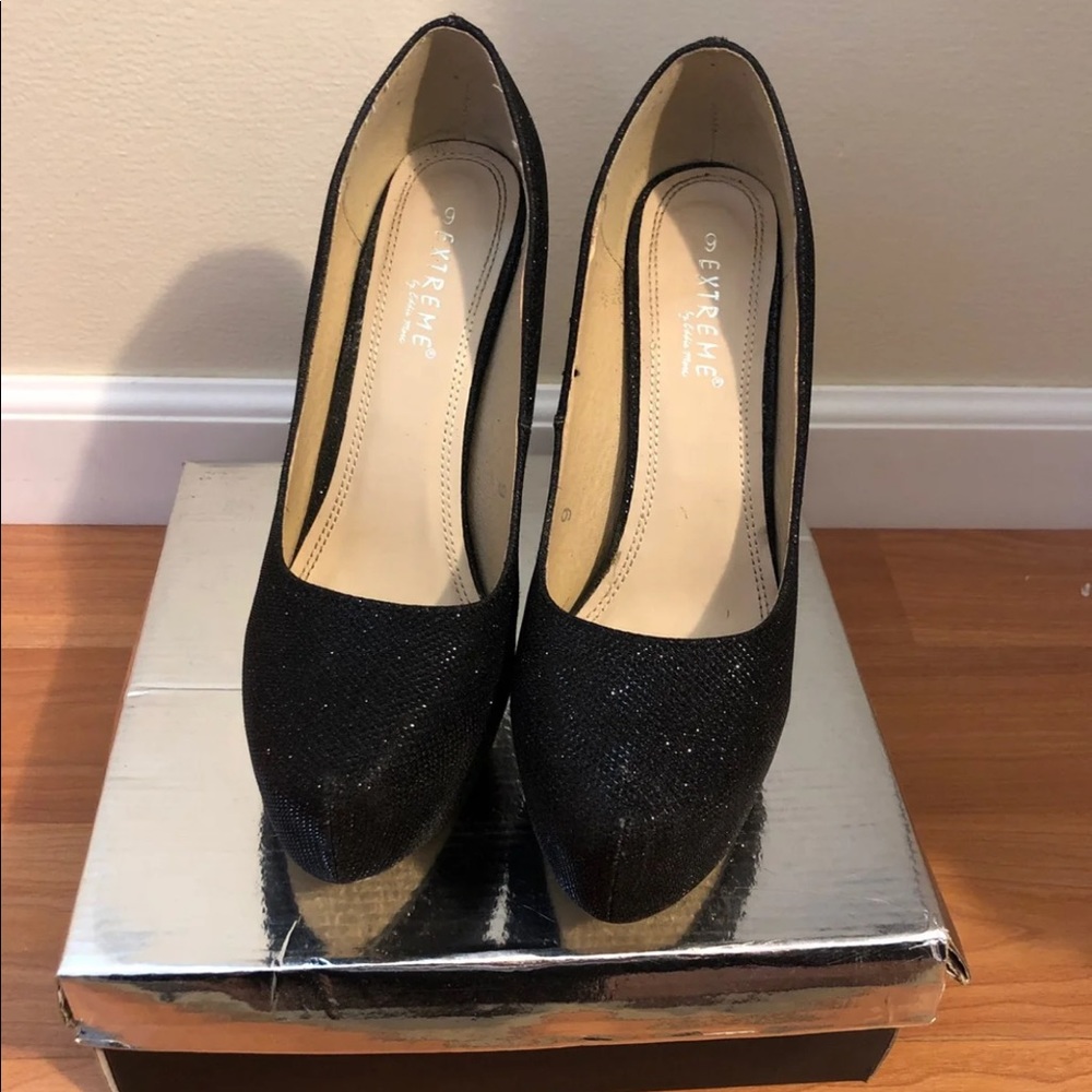 Heels - Picture 2 of 7
